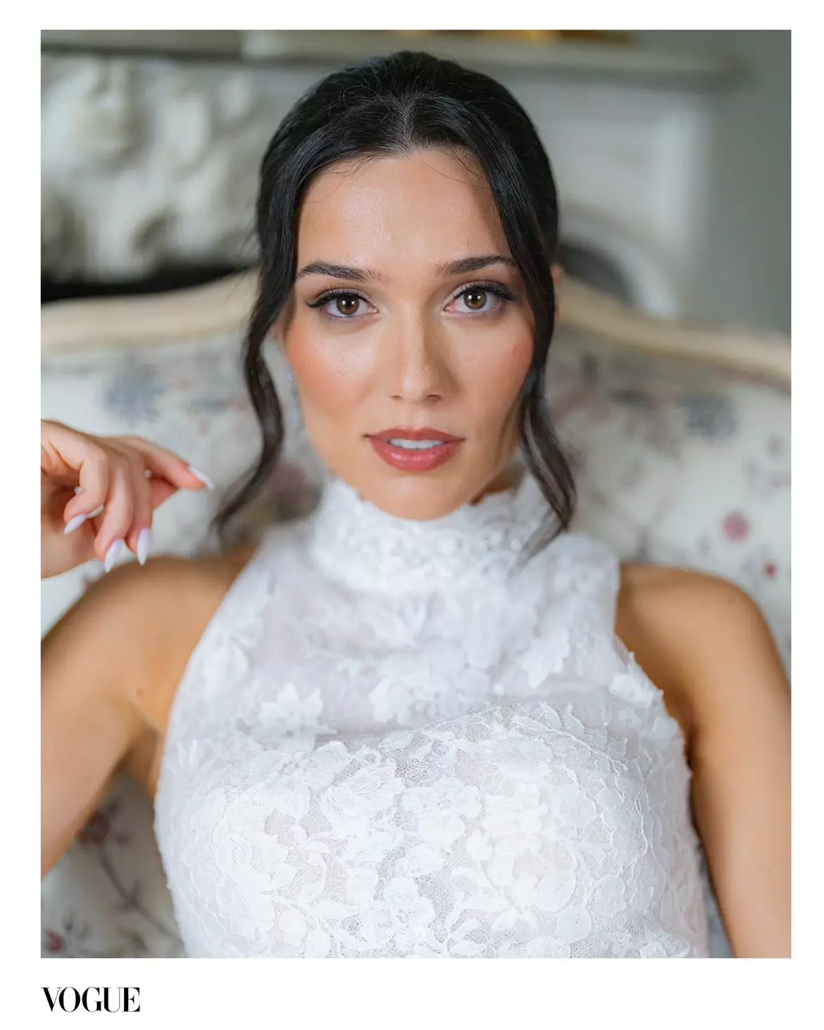 Bride with refined complexion and structured hairstyle showcasing Mandy Dorian’s expertise